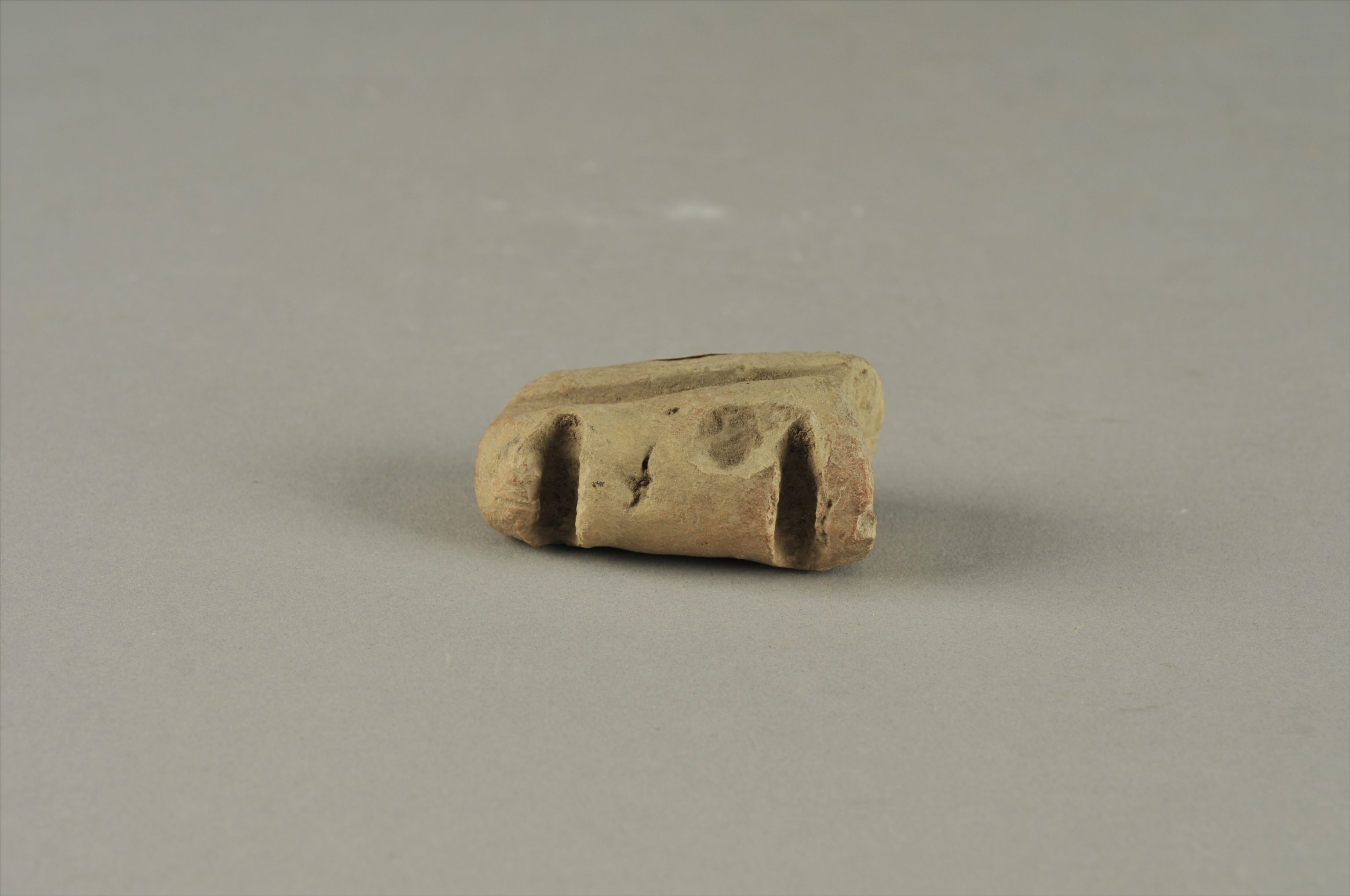 新石器时期灰陶网坠